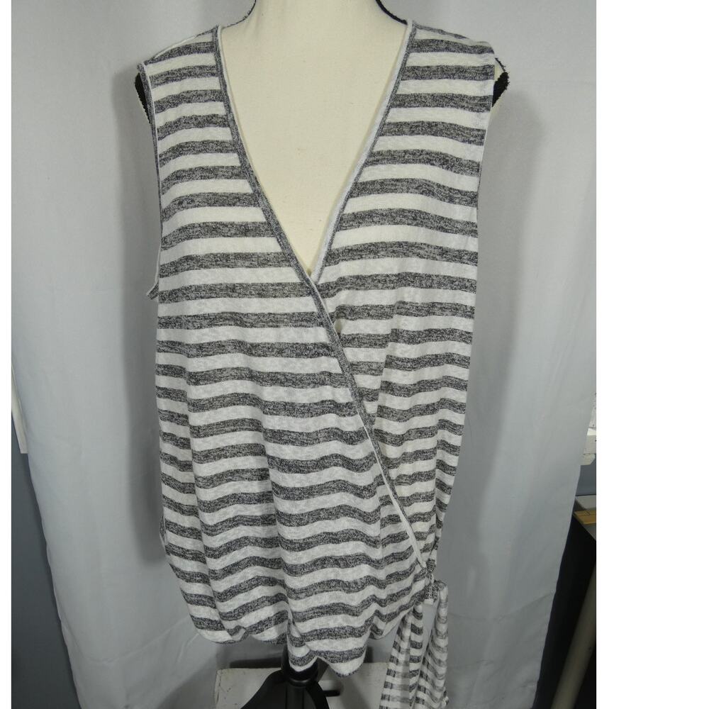 Bobeau Women's XL Faux Wrap Side Tie V-Neck Sleeveless Blouse Festival Casaul
